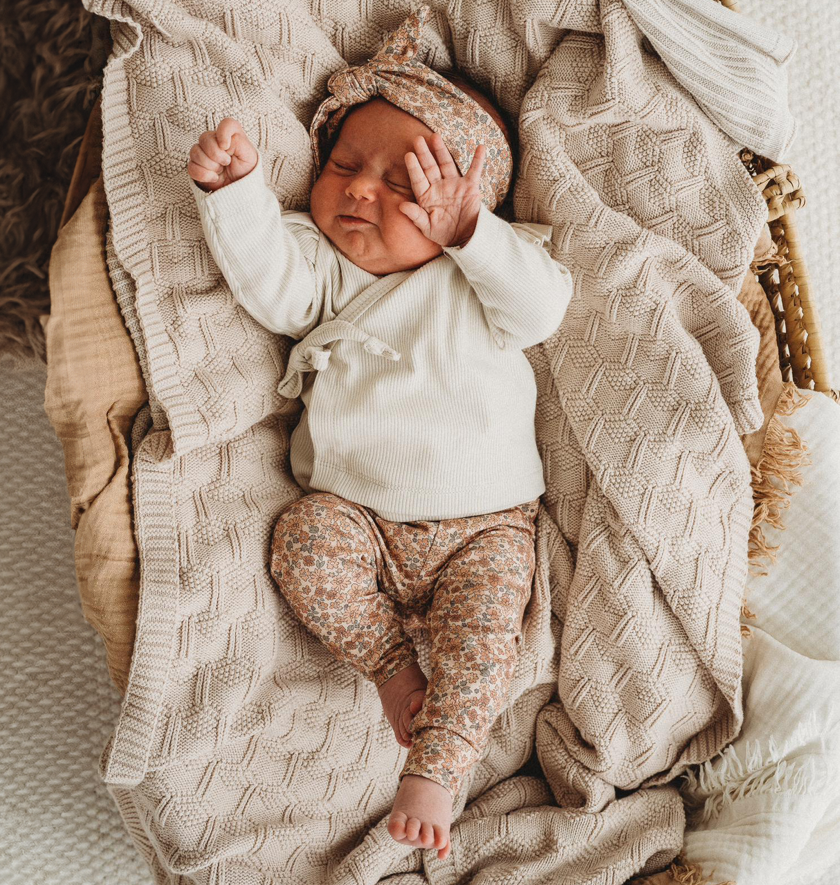 Newborn Muts + Broek - Peach Flowers