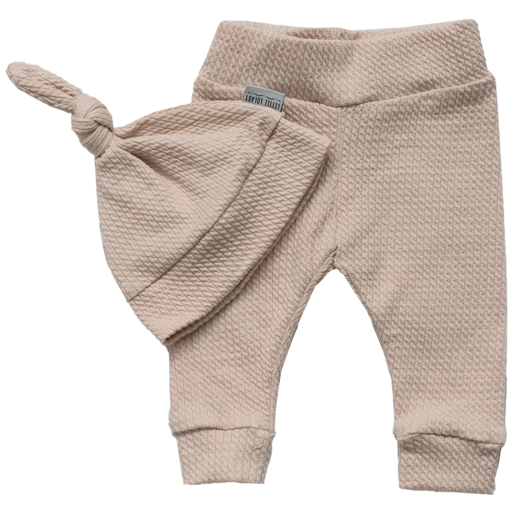 Newborn Muts + Broek - Mini Cable Beige