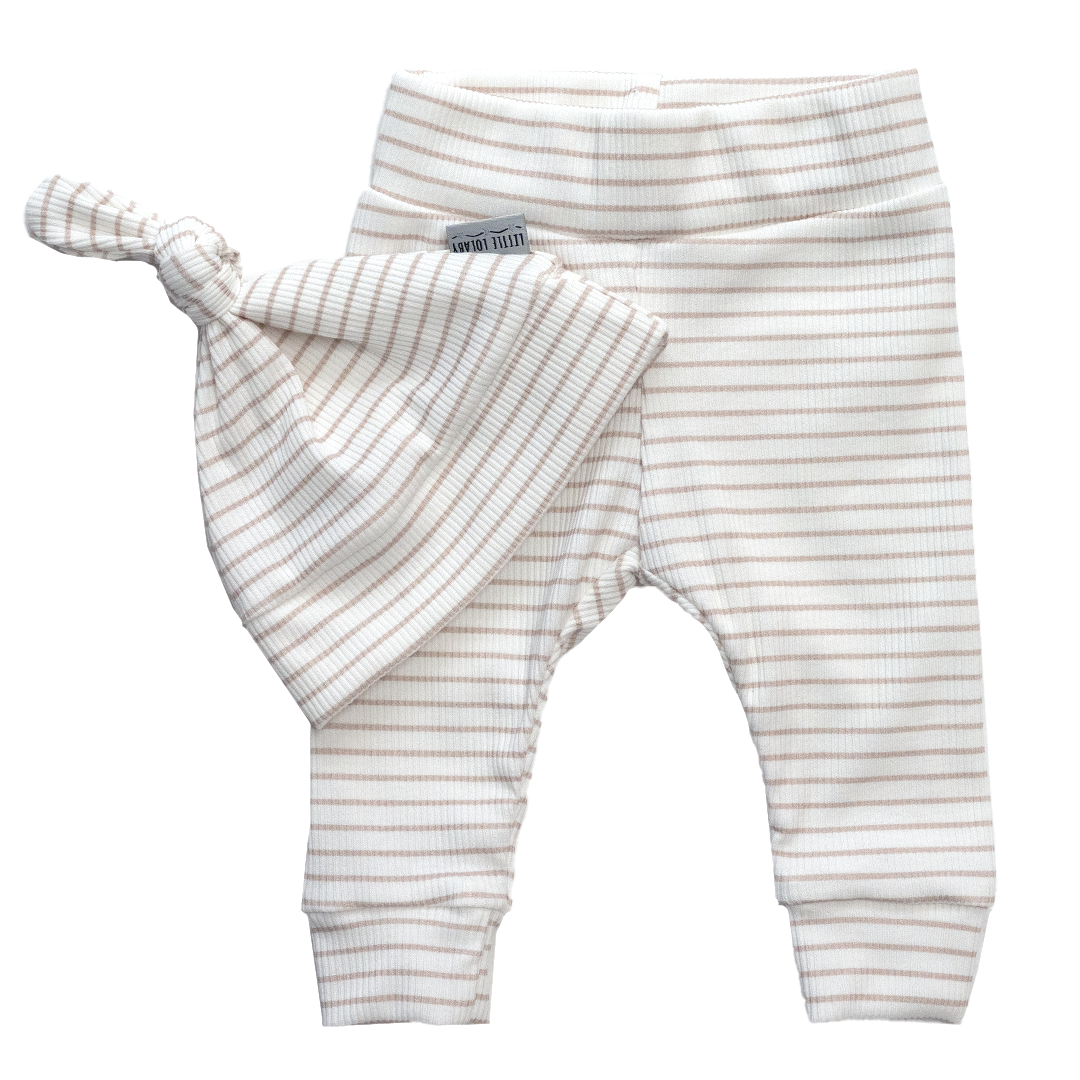 Newborn Muts + Broek - Stripes Rib Sand